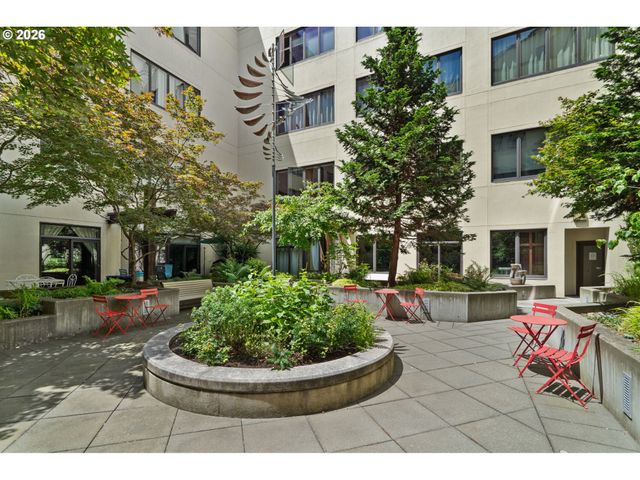 1420 Nw LOVEJOY St 526, Portland, OR 97209