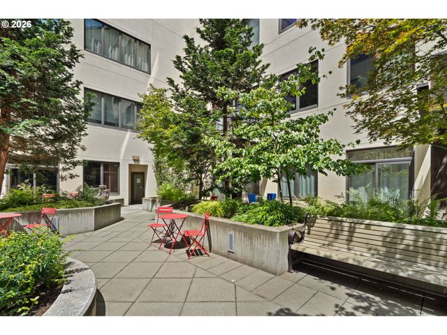 1420 Nw LOVEJOY St 526, Portland, OR 97209