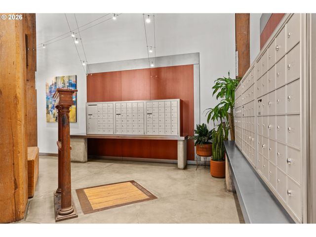 1420 Nw LOVEJOY St 526, Portland, OR 97209