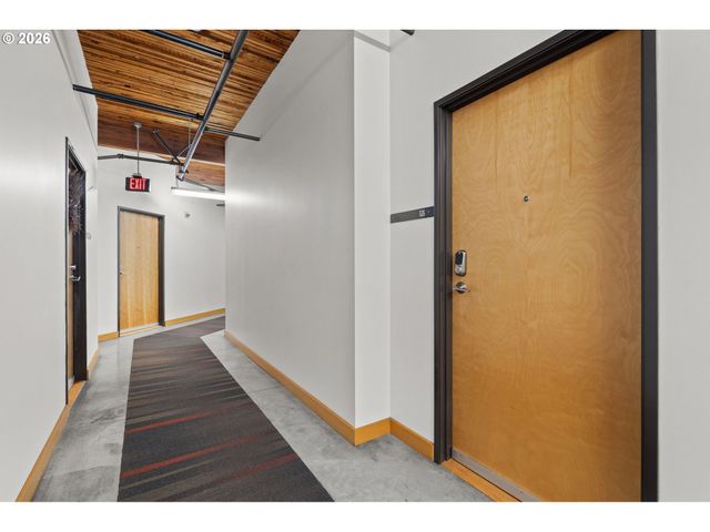 1420 Nw LOVEJOY St 526, Portland, OR 97209