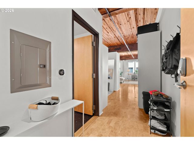 1420 Nw LOVEJOY St 526, Portland, OR 97209