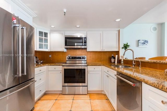 2625 COLLINS AV 1403, Miami Beach, FL 33140