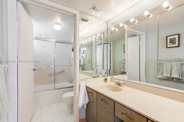 2625 COLLINS AV 1403, Miami Beach, FL 33140