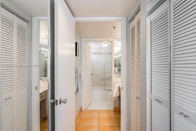 2625 COLLINS AV 1403, Miami Beach, FL 33140