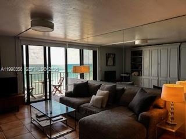 2625 COLLINS AV 1403, Miami Beach, FL 33140