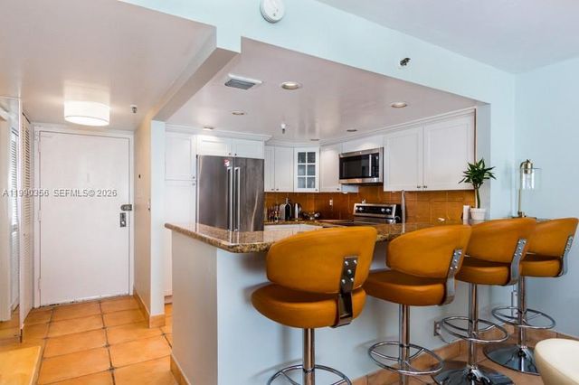 2625 COLLINS AV 1403, Miami Beach, FL 33140