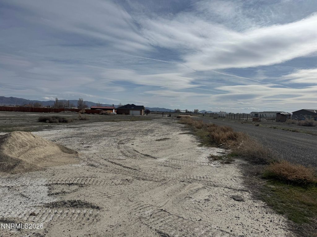 Image 2 of property listing at 48 River Banks Court, Lovelock, NV 89419