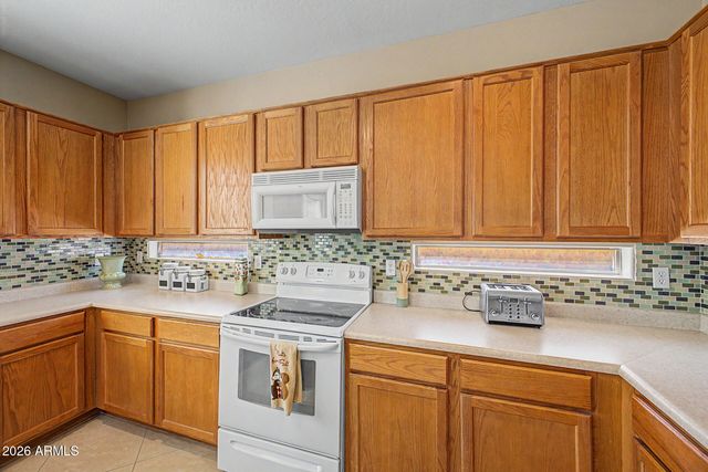 8607 W BROWN Street, Peoria, AZ 85345