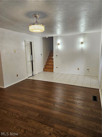 25185 Fawn Drive, North Olmsted, OH 44070