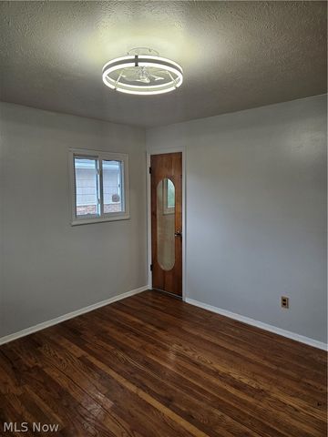 25185 Fawn Drive, North Olmsted, OH 44070