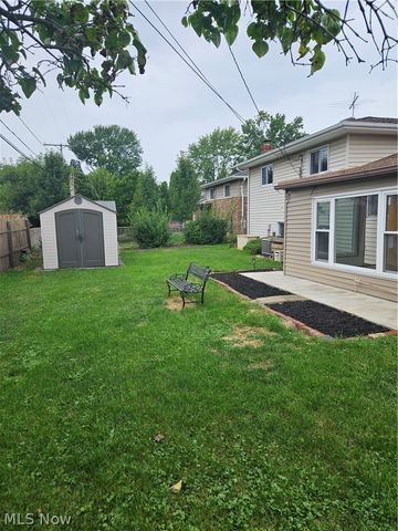 25185 Fawn Drive, North Olmsted, OH 44070