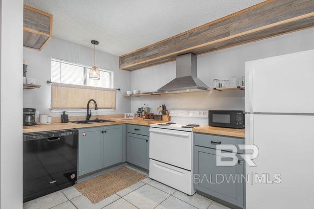 930 W Beach Boulevard 126, Gulf Shores, AL 36542