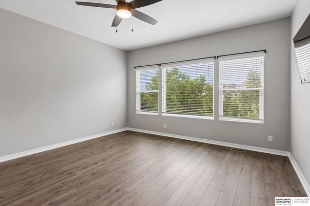 4352 S 214 Street, Elkhorn, NE 68022