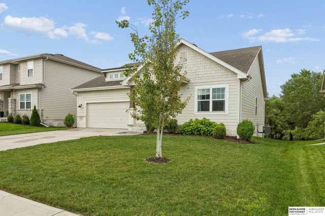 4352 S 214 Street, Elkhorn, NE 68022
