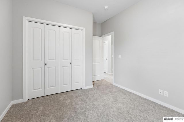 4352 S 214 Street, Elkhorn, NE 68022