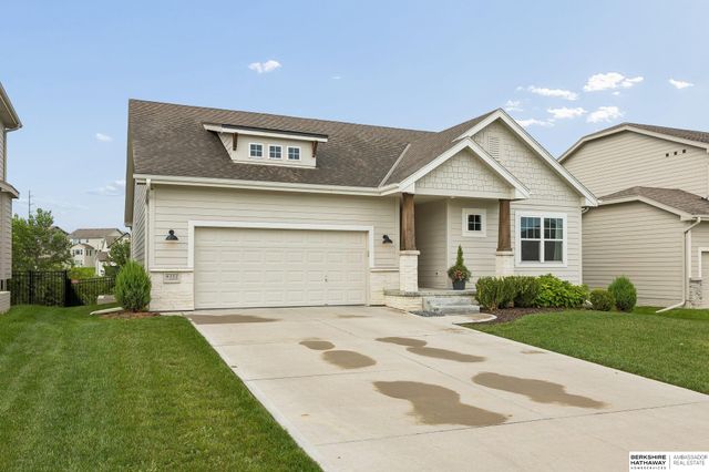 4352 S 214 Street, Elkhorn, NE 68022
