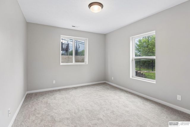 4352 S 214 Street, Elkhorn, NE 68022