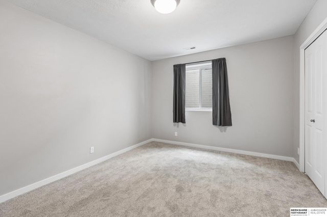 4352 S 214 Street, Elkhorn, NE 68022