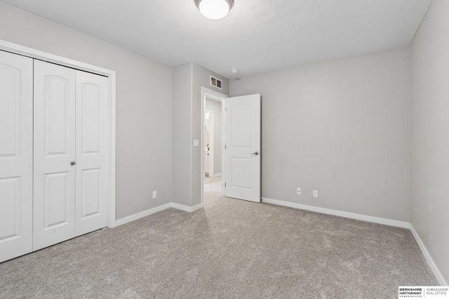 4352 S 214 Street, Elkhorn, NE 68022