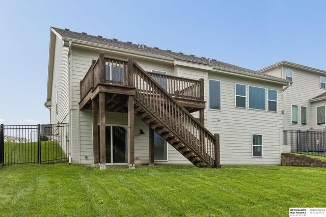 4352 S 214 Street, Elkhorn, NE 68022