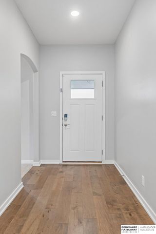4352 S 214 Street, Elkhorn, NE 68022