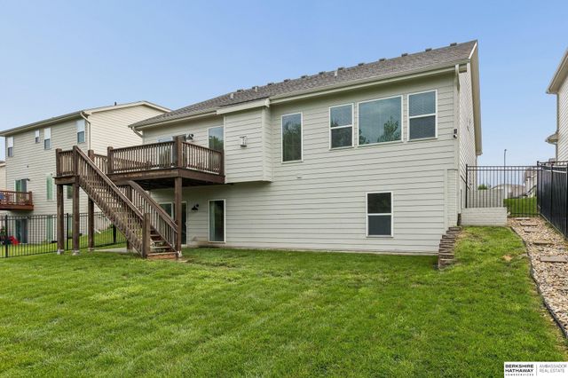 4352 S 214 Street, Elkhorn, NE 68022