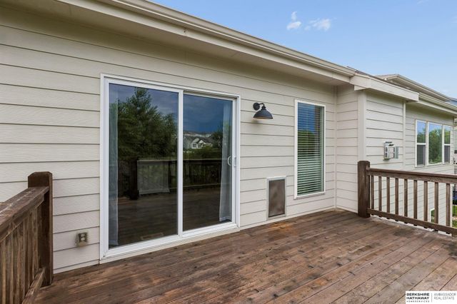 4352 S 214 Street, Elkhorn, NE 68022