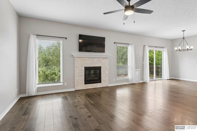4352 S 214 Street, Elkhorn, NE 68022