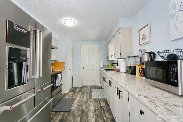 1759 S 43rd Street, Tacoma, WA 98418