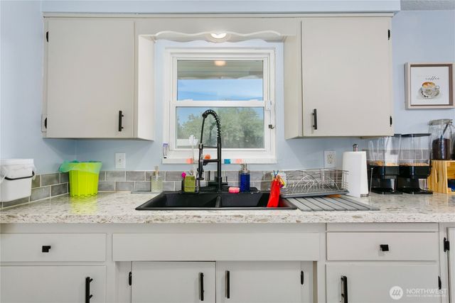 1759 S 43rd Street, Tacoma, WA 98418