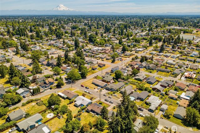 1759 S 43rd Street, Tacoma, WA 98418