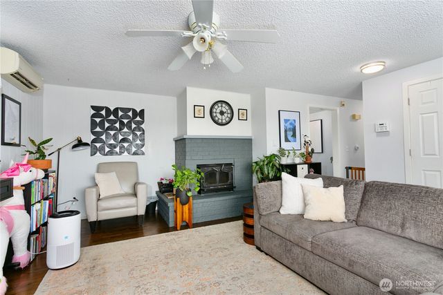 1759 S 43rd Street, Tacoma, WA 98418