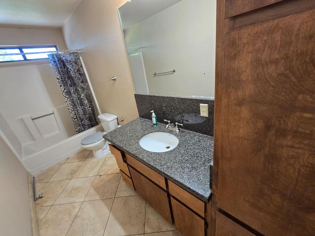 3850 Dry Lake Ln, Auburn, CA 95602