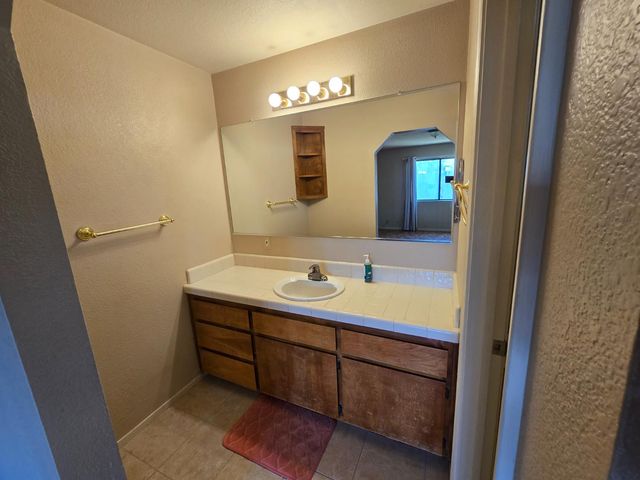 3850 Dry Lake Ln, Auburn, CA 95602