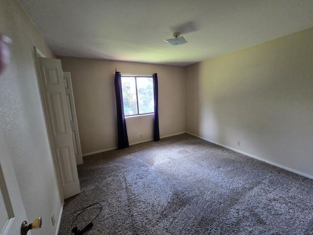 3850 Dry Lake Ln, Auburn, CA 95602