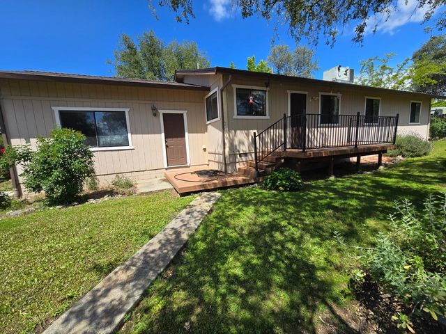 3850 Dry Lake Ln, Auburn, CA 95602