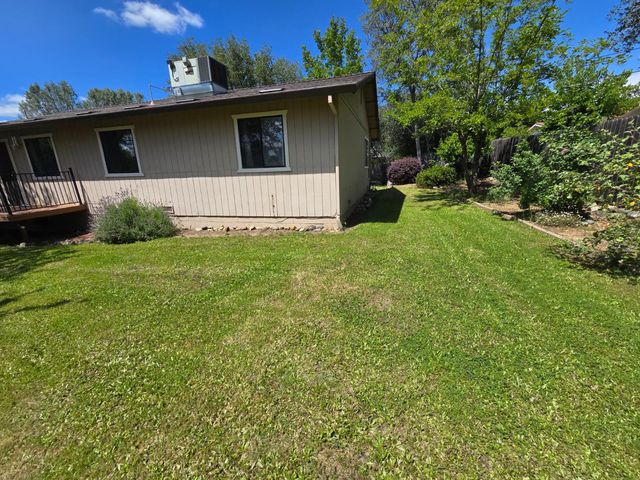 3850 Dry Lake Ln, Auburn, CA 95602