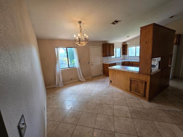 3850 Dry Lake Ln, Auburn, CA 95602