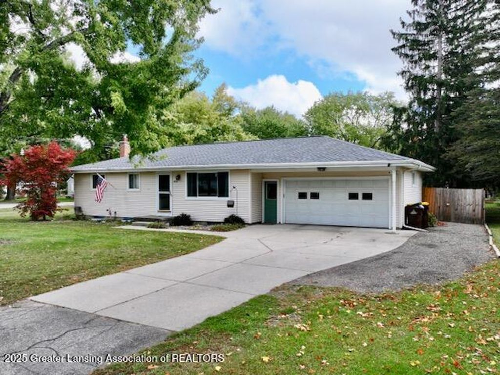 1858 Hall Street, Holt, MI 48842