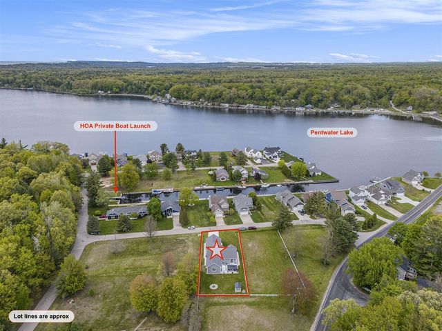 5407 W Sioux Road, Pentwater, MI 49449