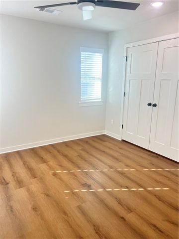 552 Cosmos Street, Centerton, AR 72719