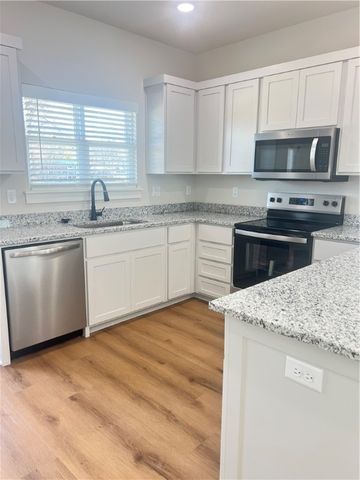 552 Cosmos Street, Centerton, AR 72719