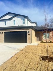 552 Cosmos Street, Centerton, AR 72719