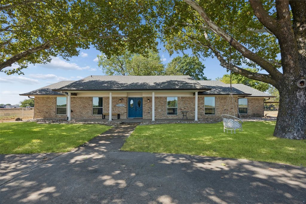 101 Laguna Vista Drive, Waxahachie, TX 75165 — exterior