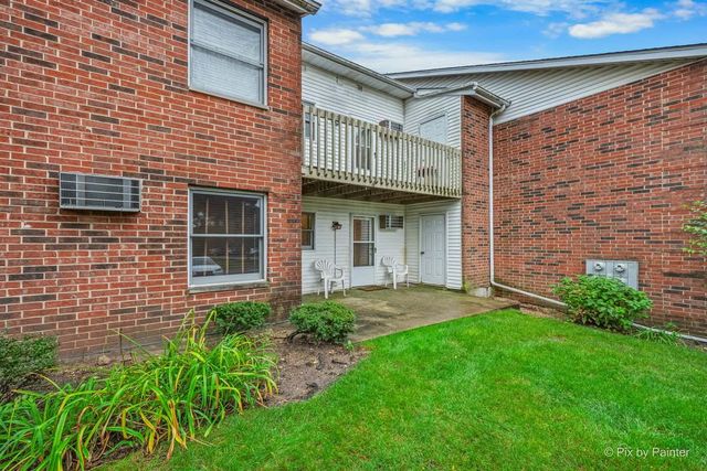 1372 Cunat Court 1D, Lake In The Hills, IL 60156