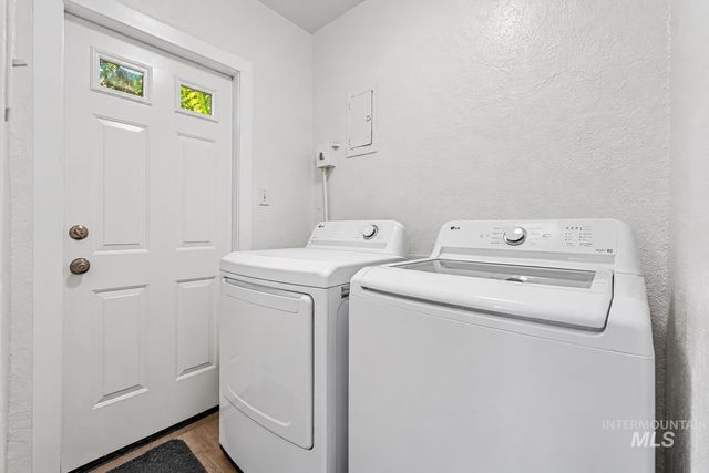 705 N 9th Ave, Caldwell, ID 83605