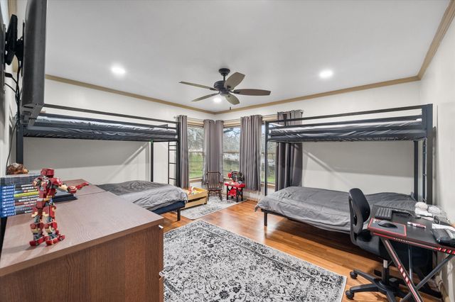 300 W College Avenue, Alvarado, TX 76009