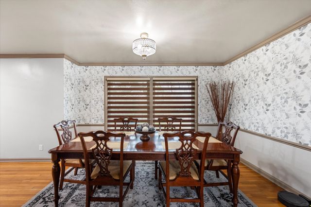 300 W College Avenue, Alvarado, TX 76009