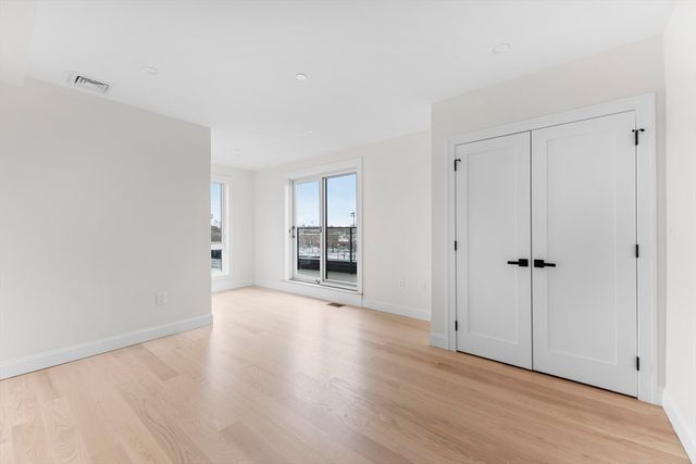 595 Broadway 301, Somerville, MA 02145