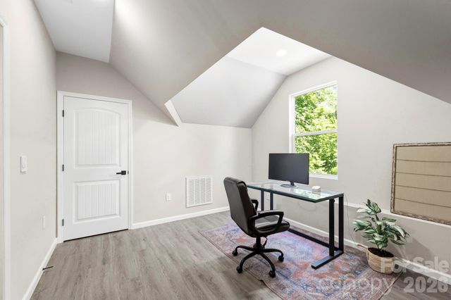 311 Charming Lane, Hendersonville, NC 28792